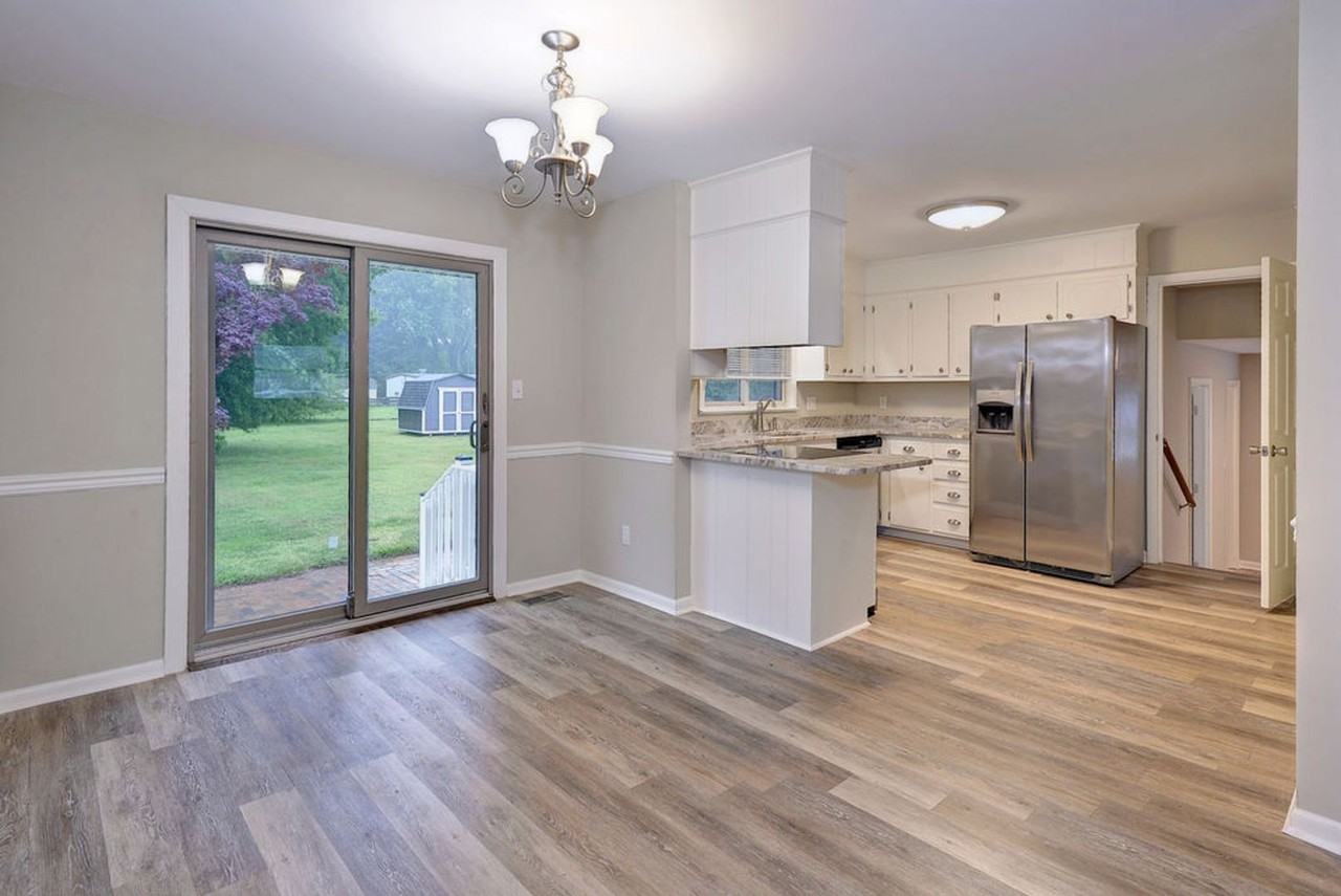 485 Colony Rd - Photo 6 of 29