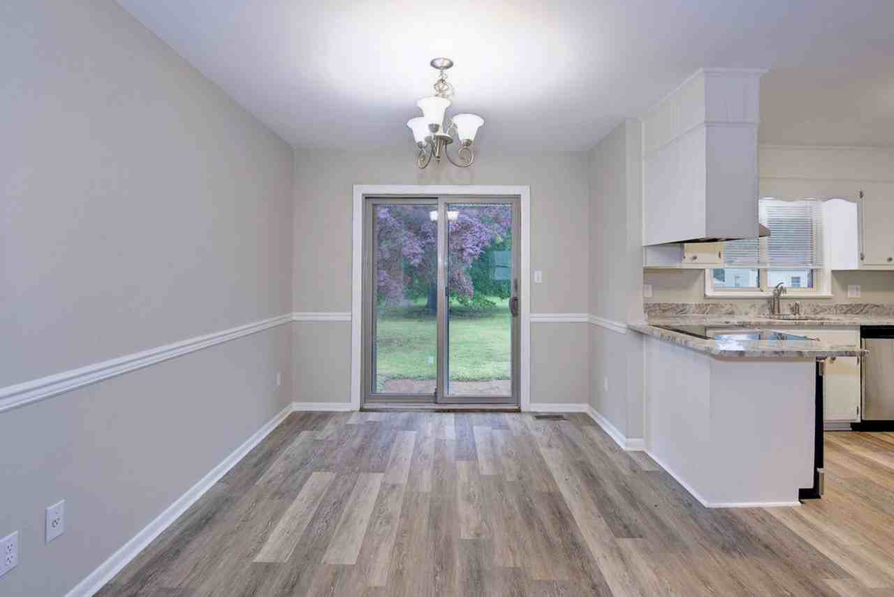 485 Colony Rd - Photo 7 of 29