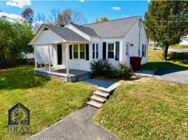 featured image of 700 Antioch Rd