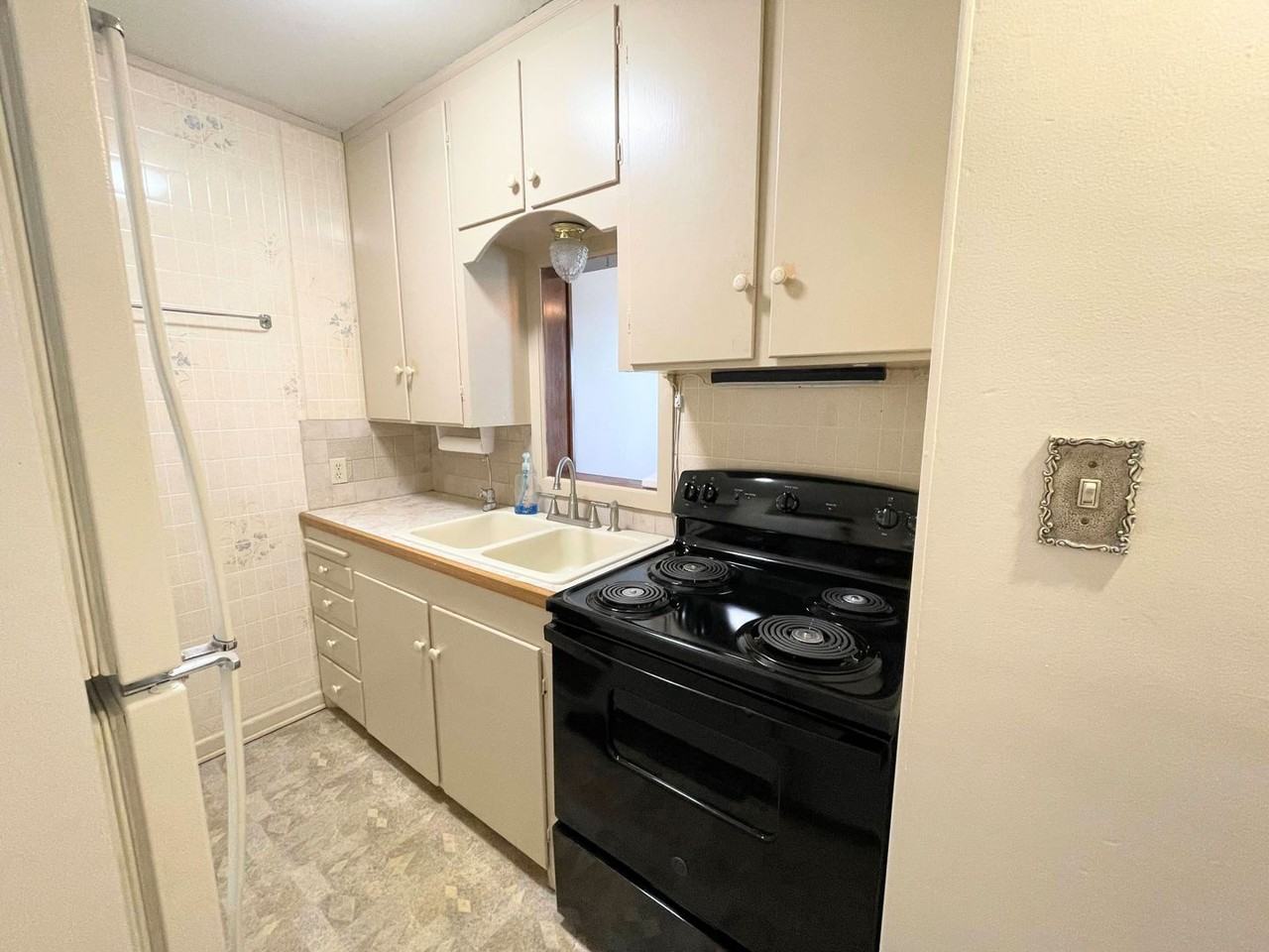 602 E 10th Ave - Photo 5 of 19