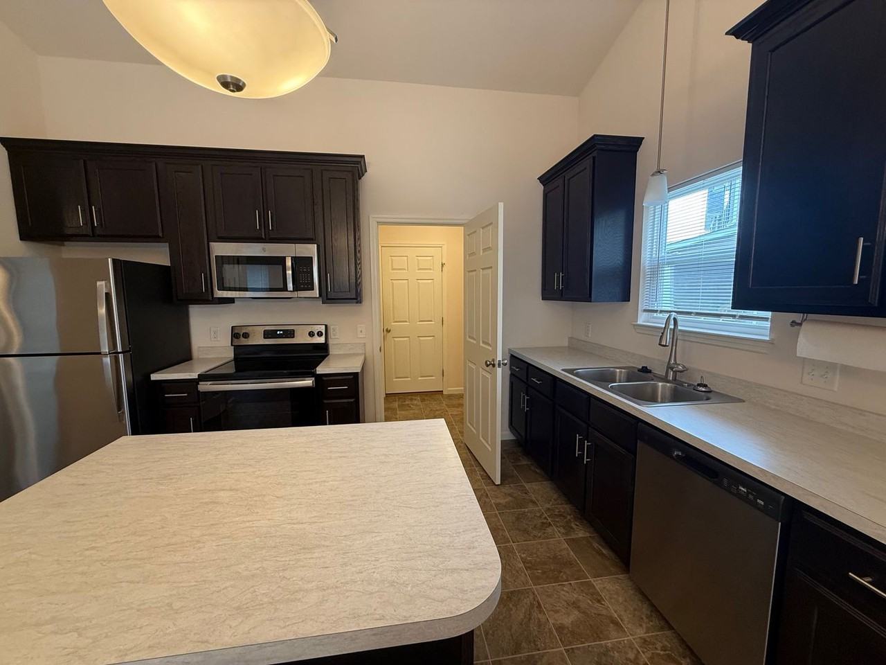 401 Spring Valley Run - Photo 7 of 23