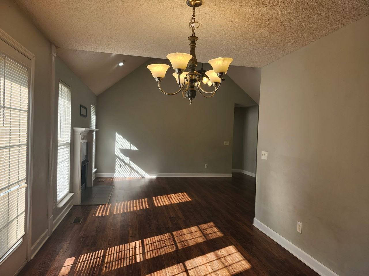 6031 Gibbs Ln - Photo 4 of 23