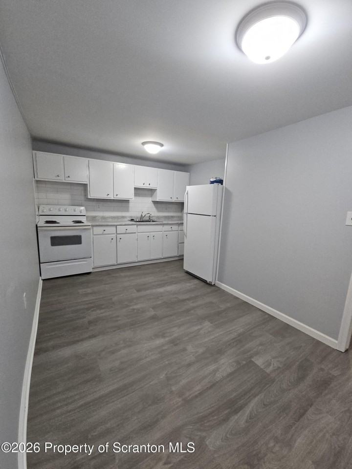 853 Drinker Tpke #B - Photo 6 of 9