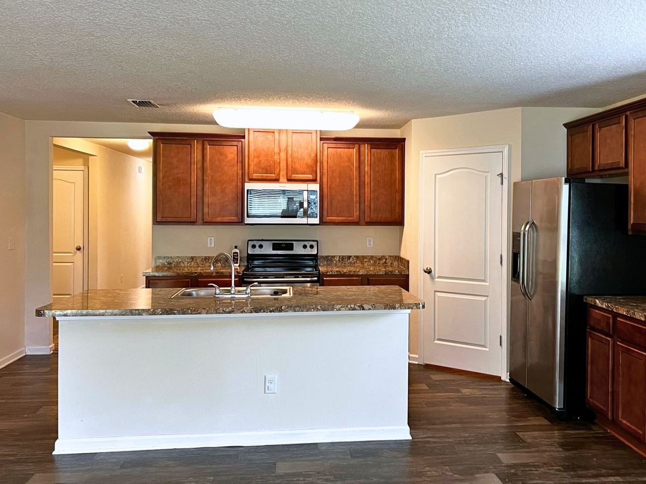 232 Brooklet Cir - Photo 7 of 18