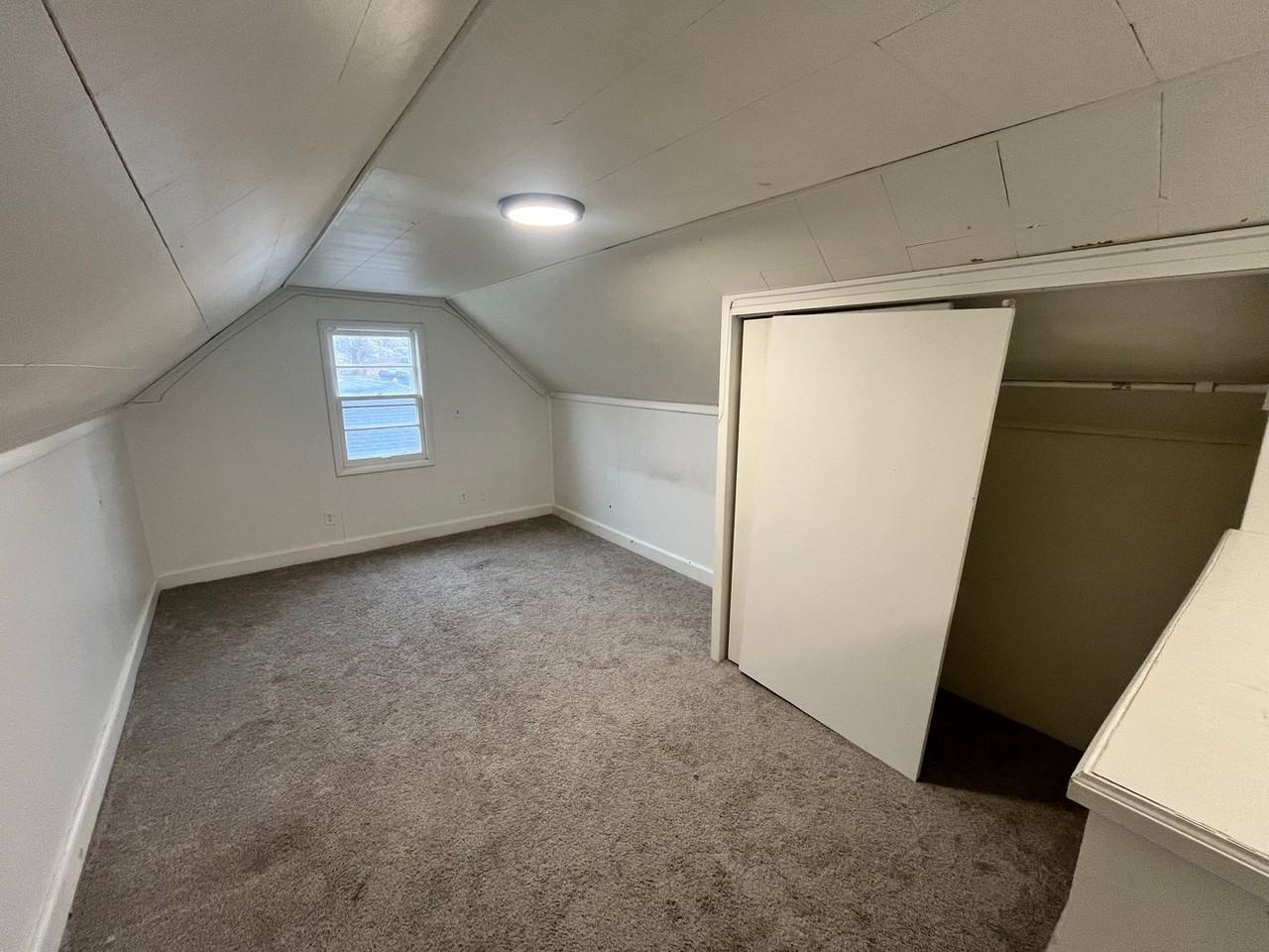 2537 S 46th Ave - Photo 7 of 10