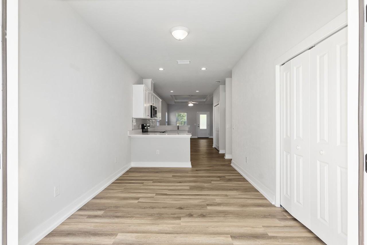 420 Nw 1st St - Photo 2 of 22