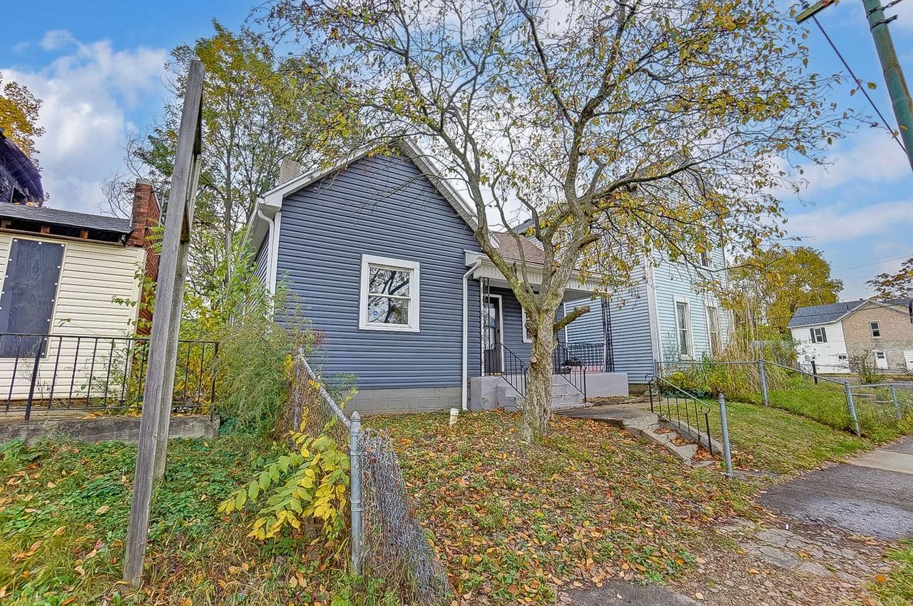 512 Troy St - Photo 2 of 30