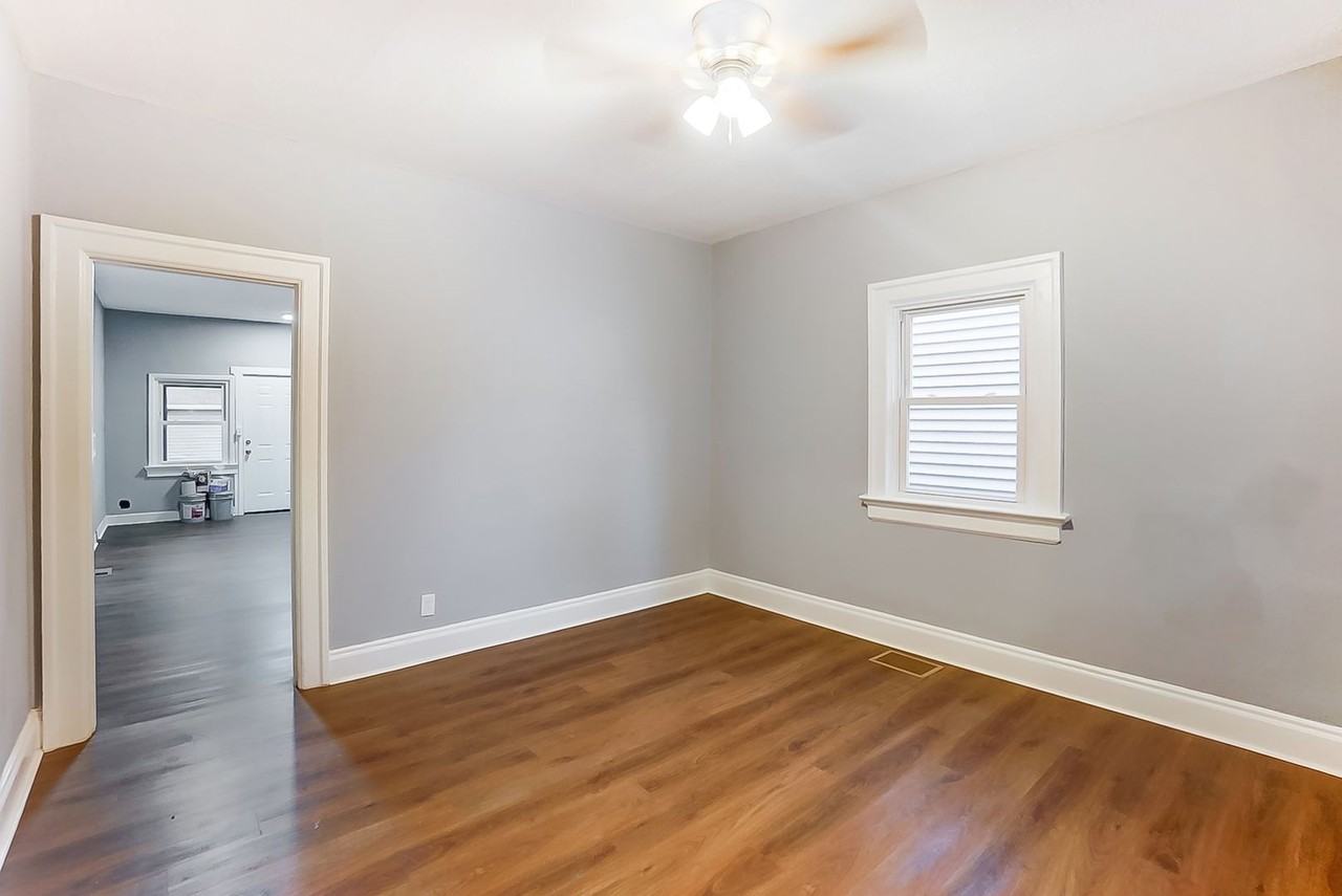 512 Troy St - Photo 4 of 30