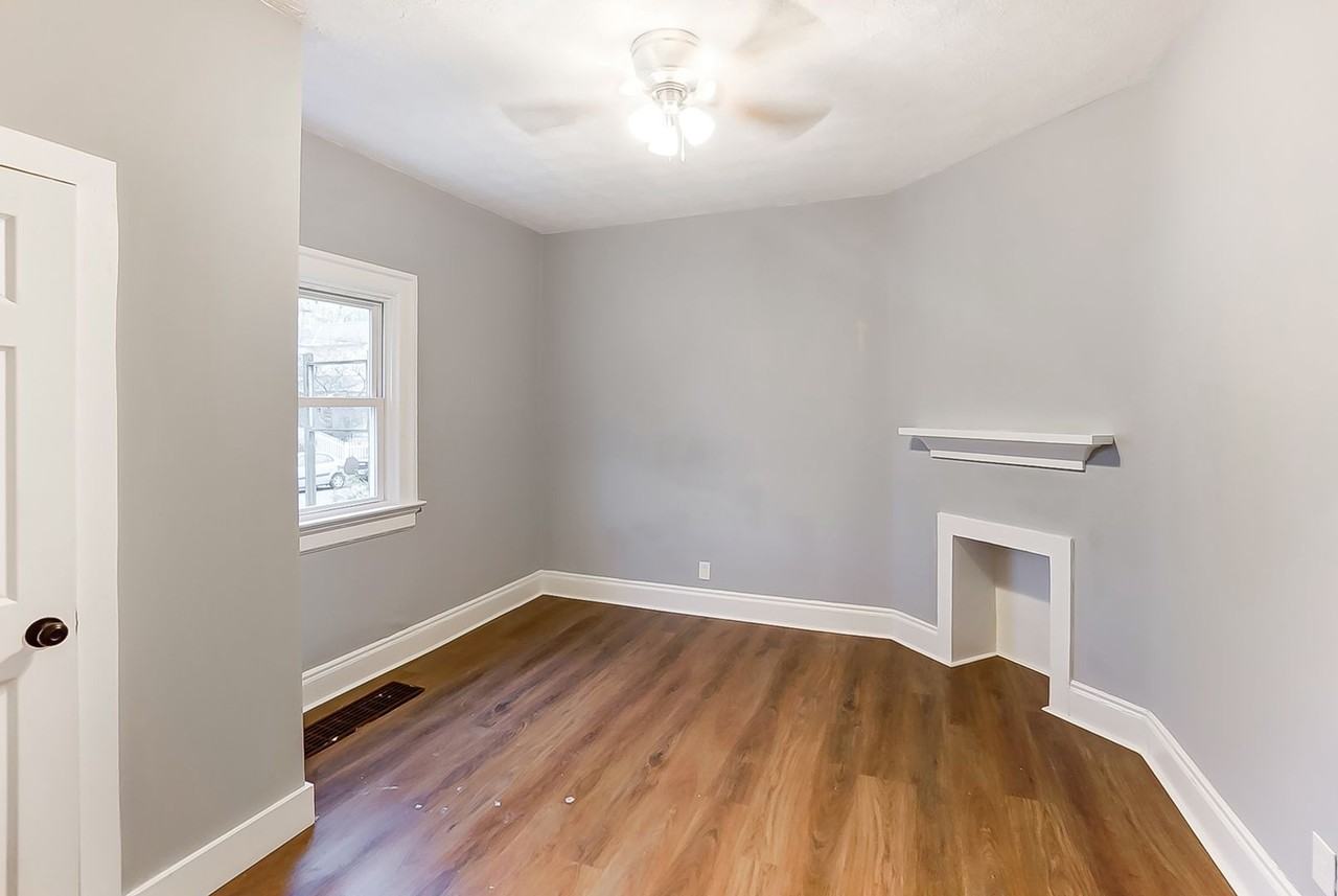 512 Troy St - Photo 5 of 30