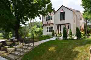 featured image of 3552 Irving Ave S