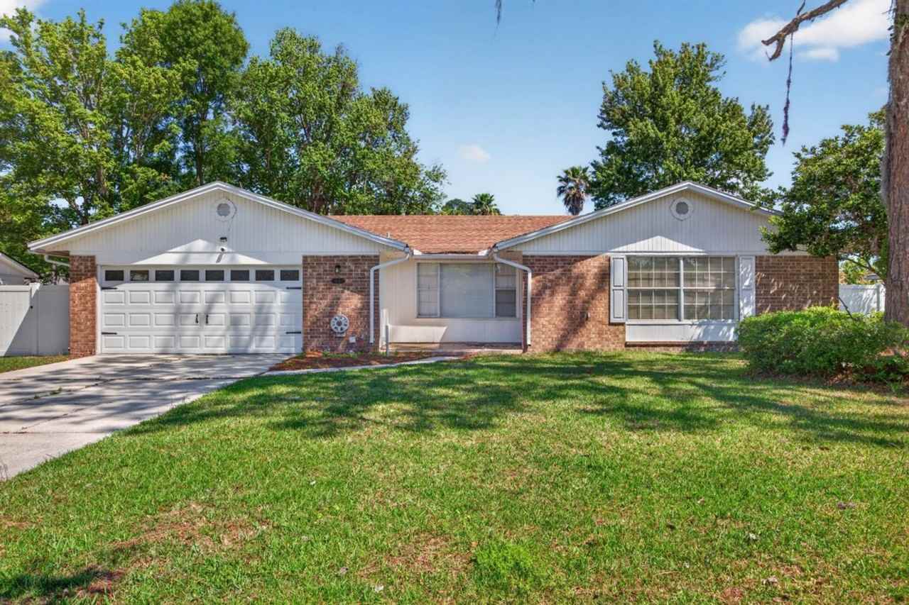 1680 Aspen Ct - Photo 4 of 35