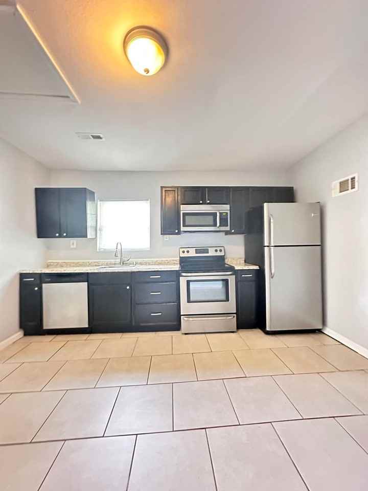 934 5th St Sw - Photo 7 of 14