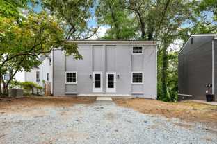 Newly Renovated 2 Bedroom, 1 Bath Duplex within walking Distance to UVA! - Photo 1 of 1