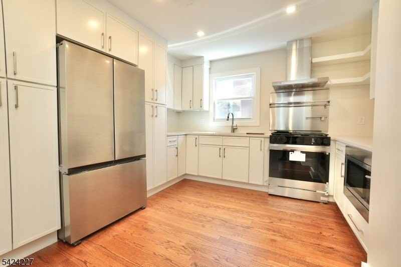 25 Sanford Ave 1st Fl #1 - Photo 6 of 24