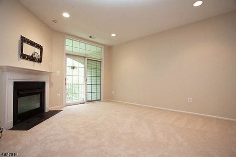 321 Edmonton Ct - Photo 4 of 13