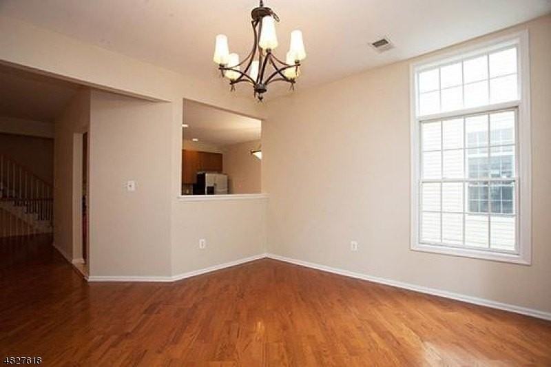 321 Edmonton Ct - Photo 6 of 13