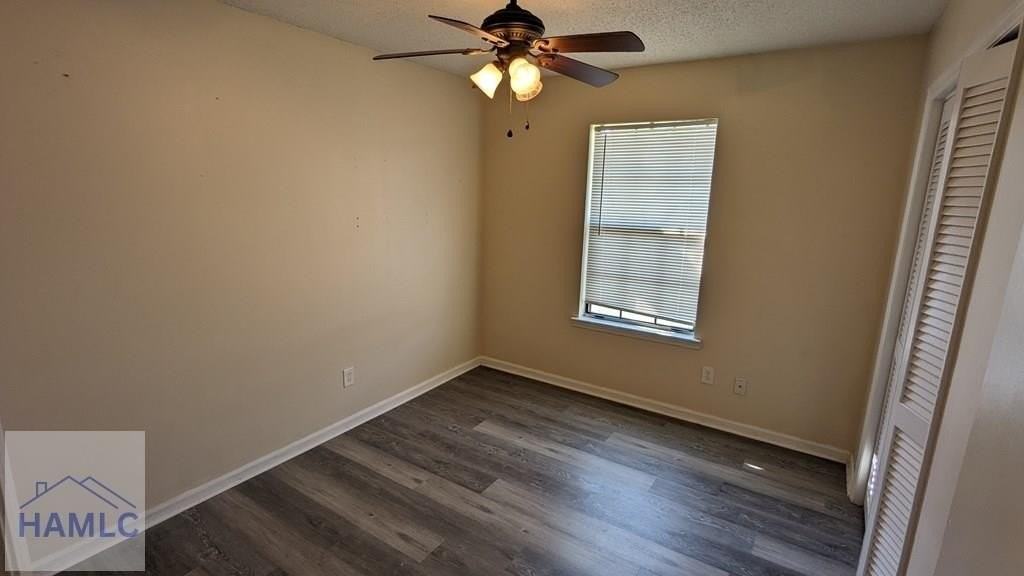 959 Shady Ln - Photo 3 of 9