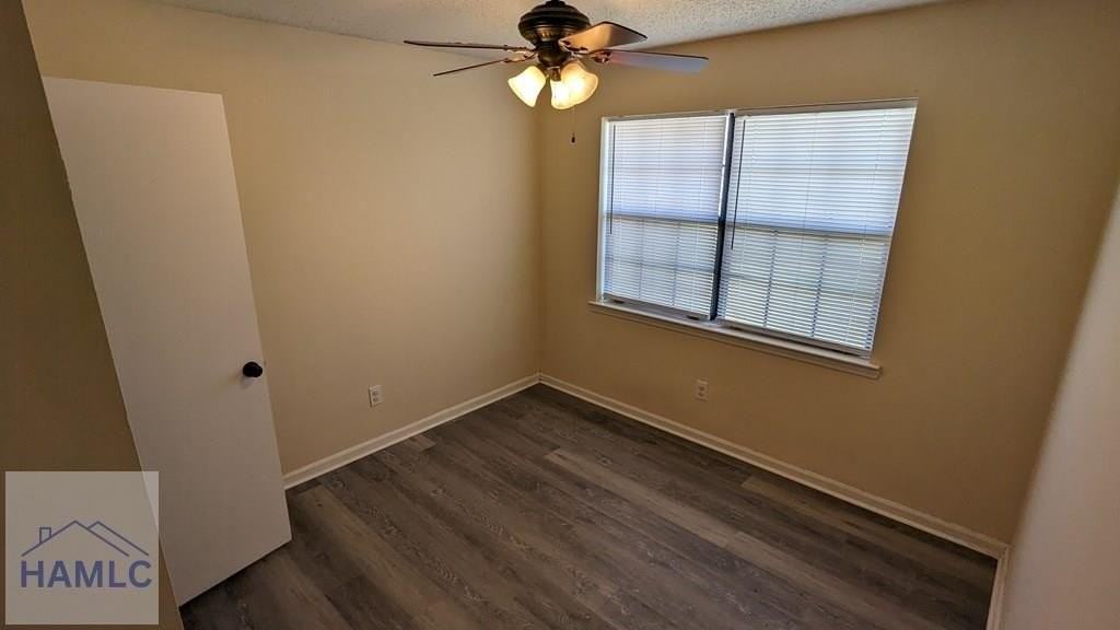 959 Shady Ln - Photo 4 of 9