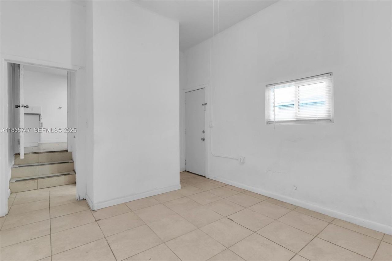 1282 Northwest 55th Terrace - Photo 2 of 27