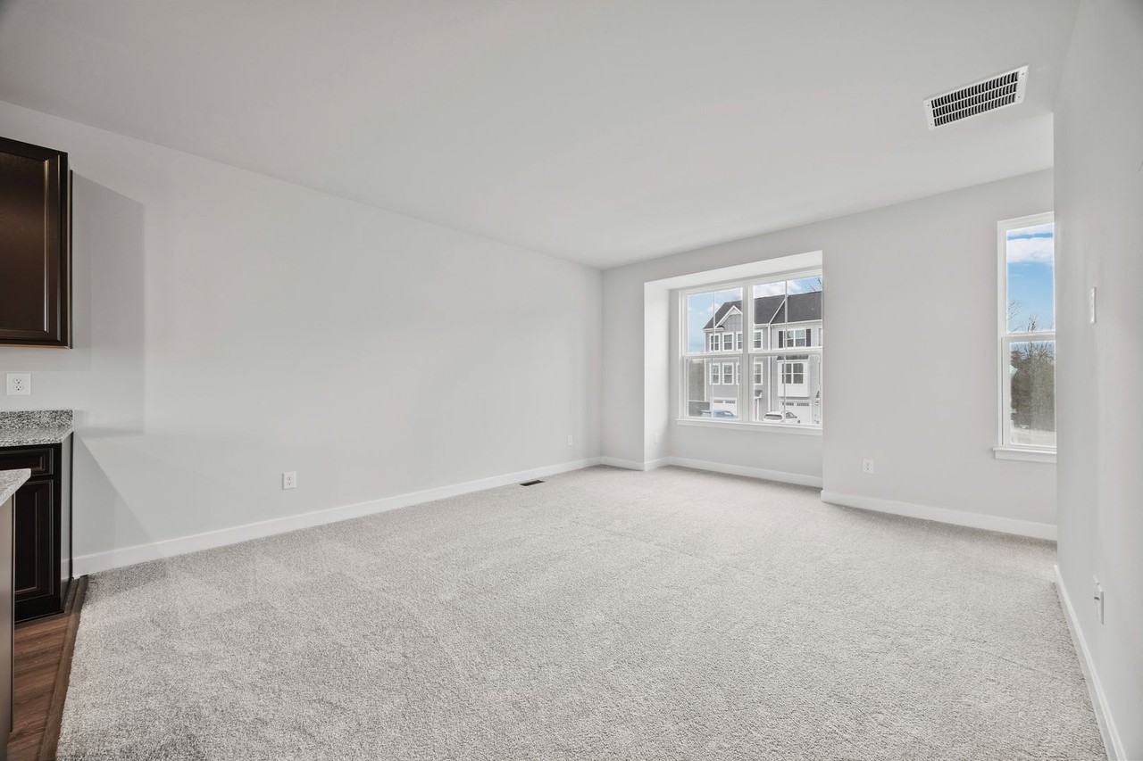 22 Iron Horse Ln - Photo 6 of 35