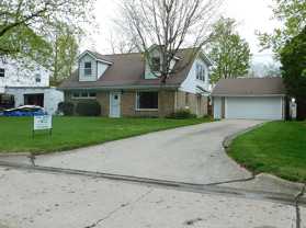 1202 Cambridge Dr - Photo 1 of 1