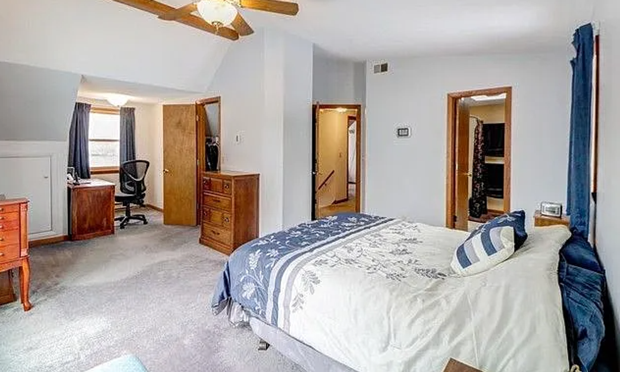 1202 Cambridge Dr - Photo 6 of 12