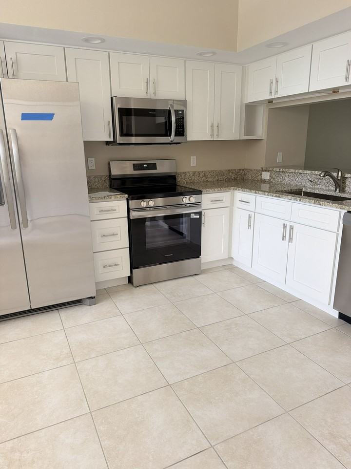 Starkey Rd 960 - Photo 2 of 7