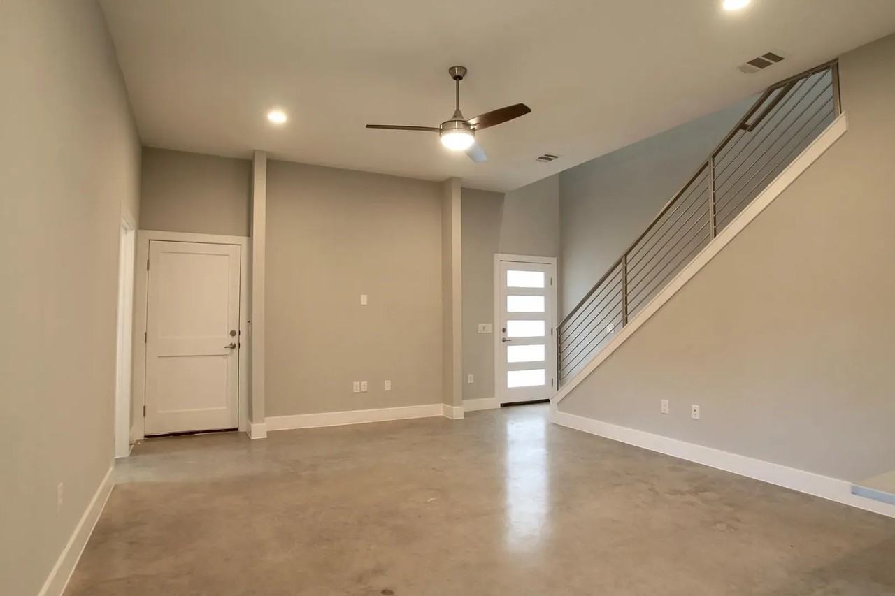 6913 Meador Ave - Photo 6 of 30