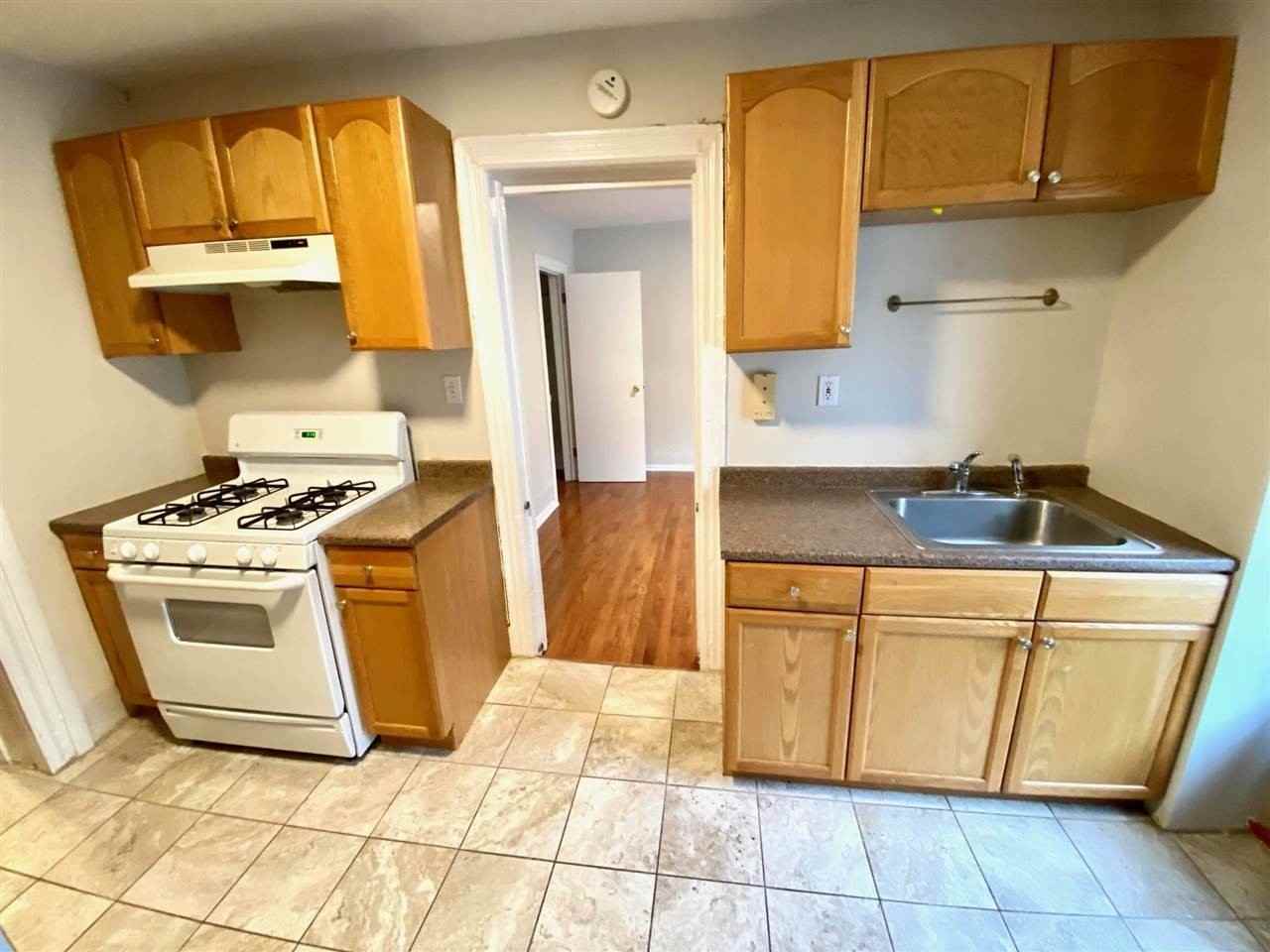 Warren St #2 - Photo 4 of 10