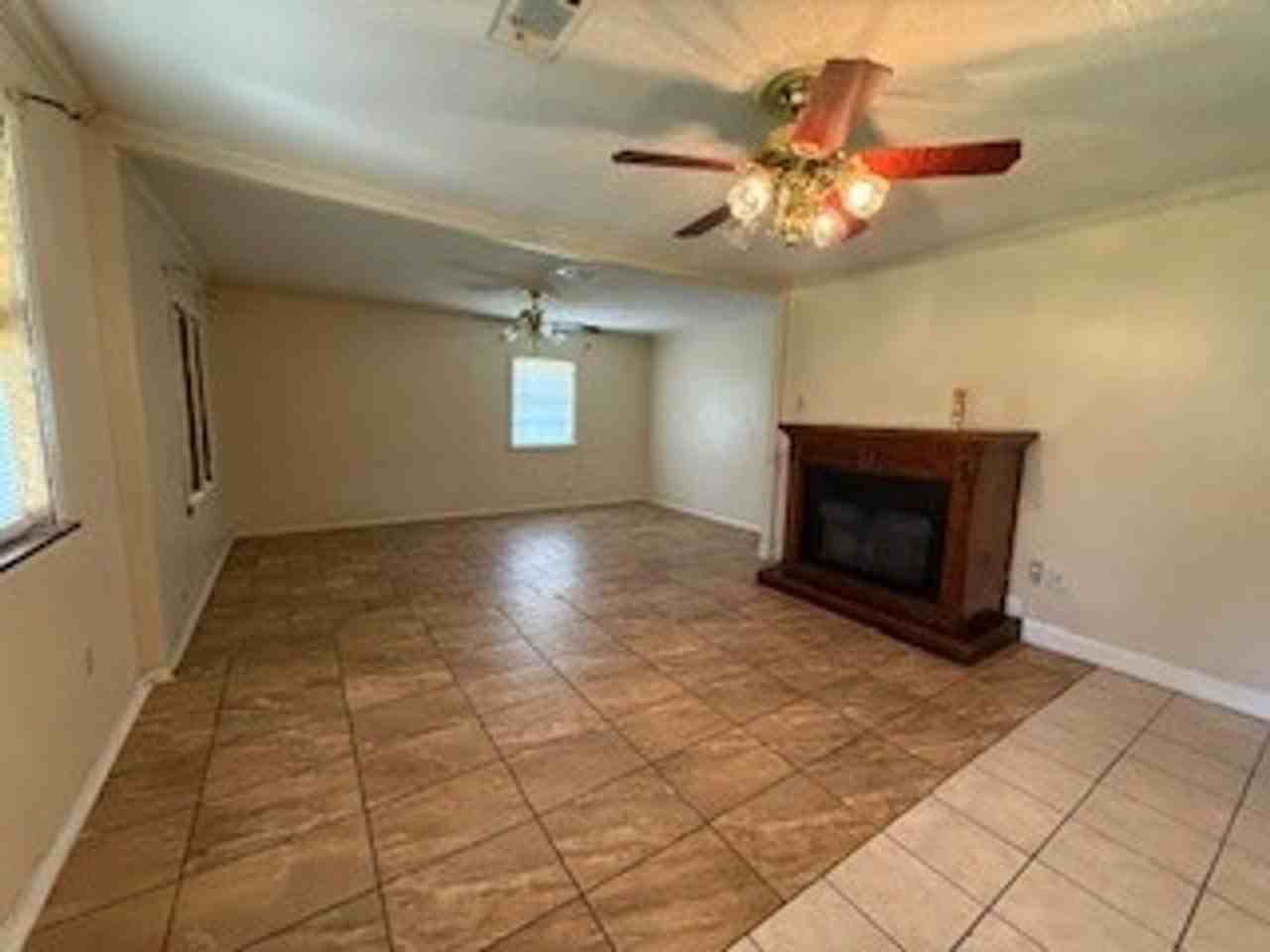 335 N Baronne St - Photo 2 of 23