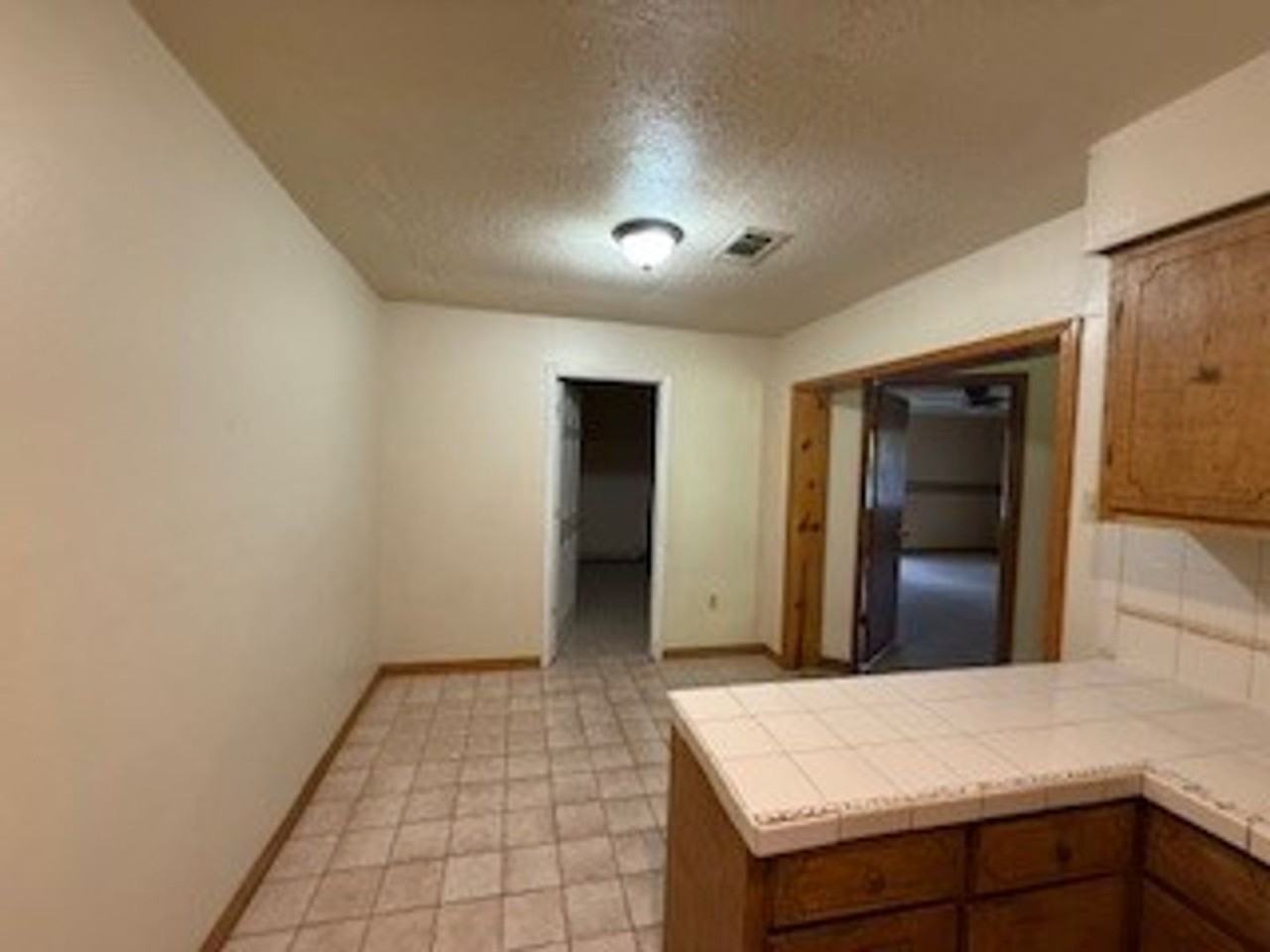 335 N Baronne St - Photo 5 of 23