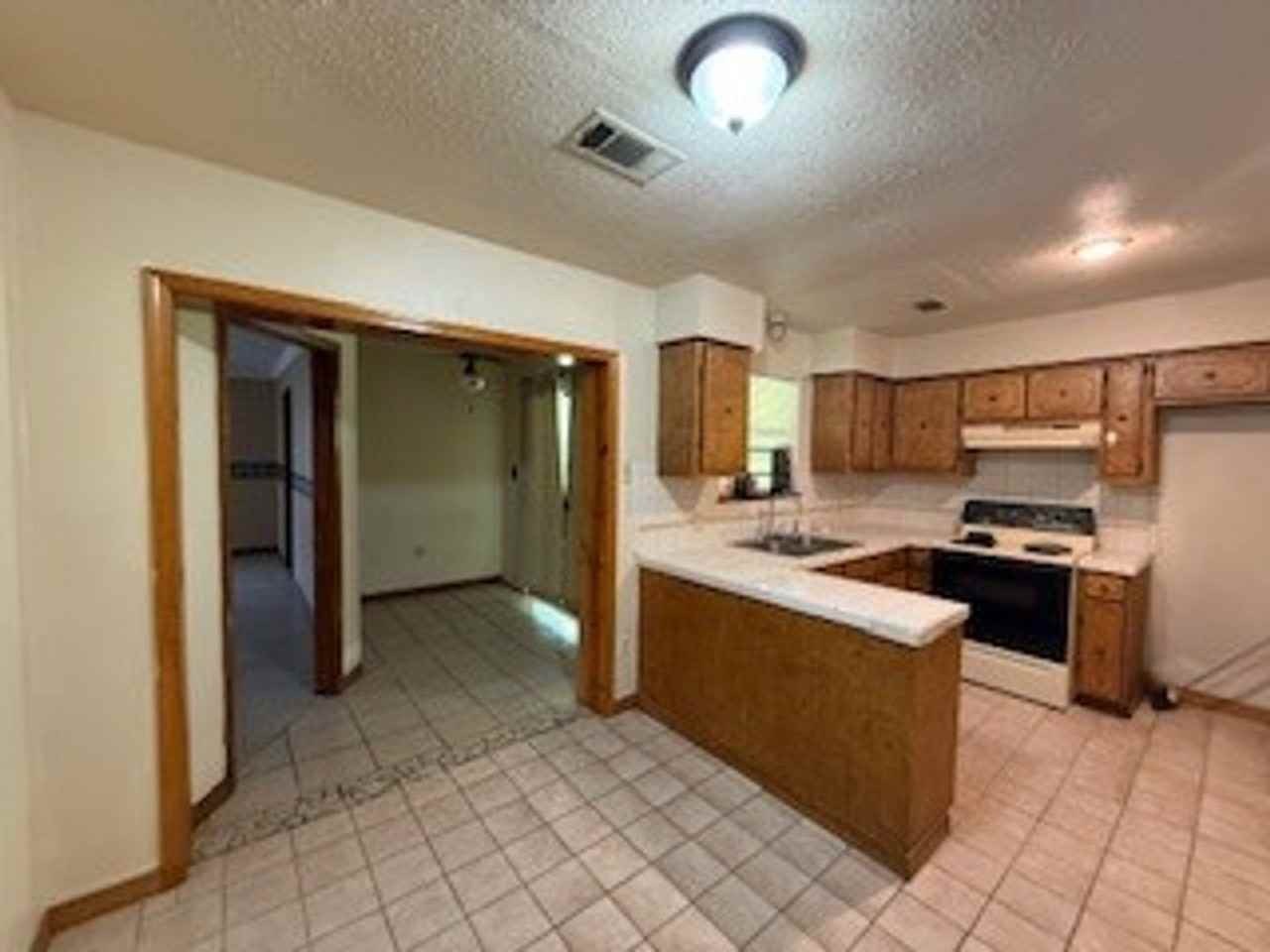 335 N Baronne St - Photo 6 of 23