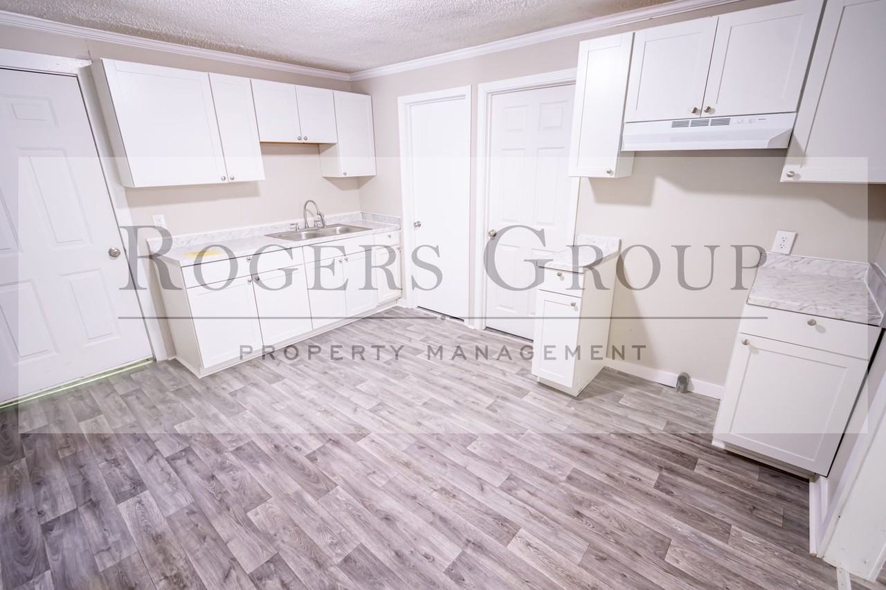 515 Owen St - Photo 2 of 11