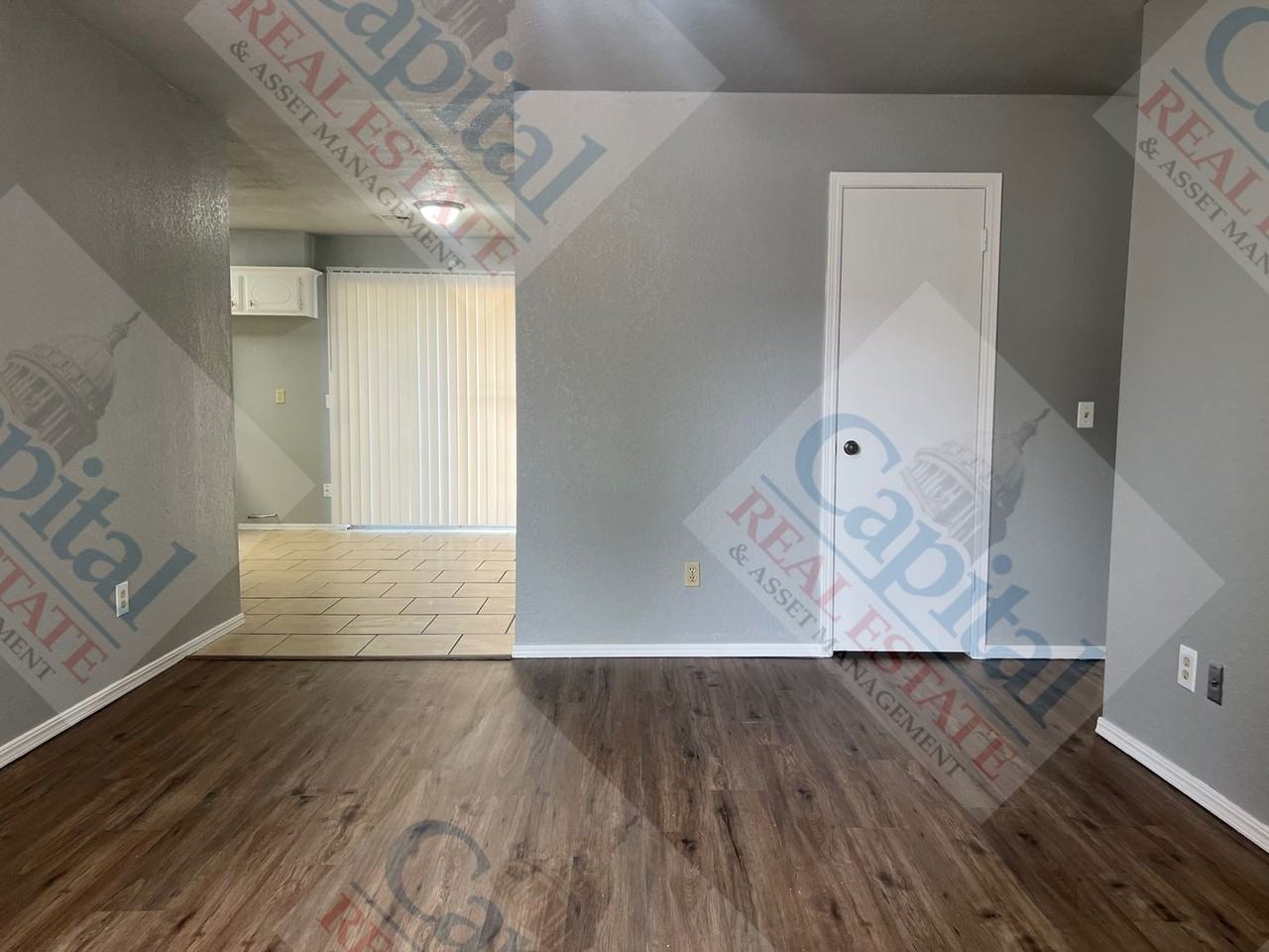 733 W Perry Dr - Photo 3 of 32