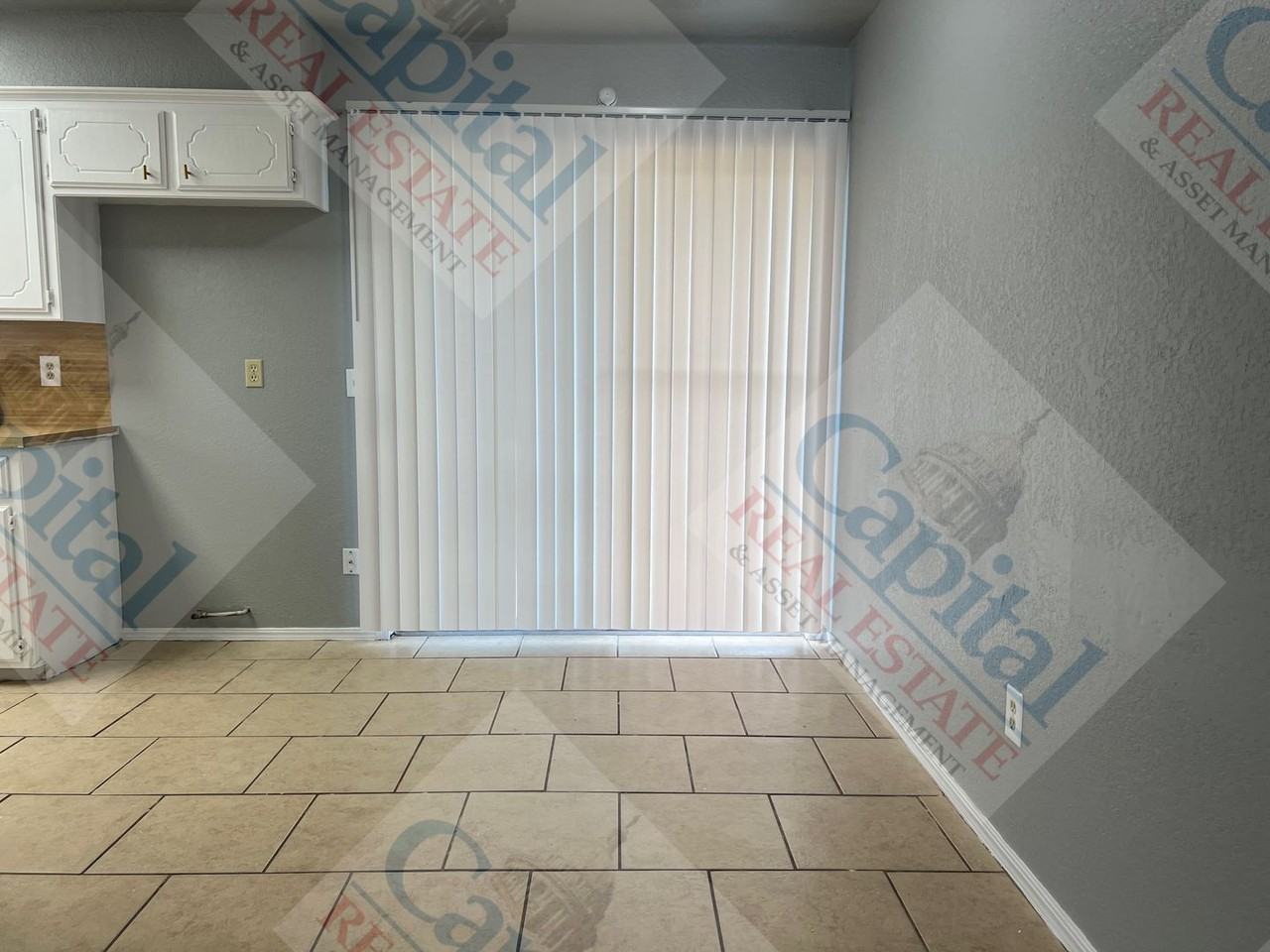 733 W Perry Dr - Photo 6 of 32