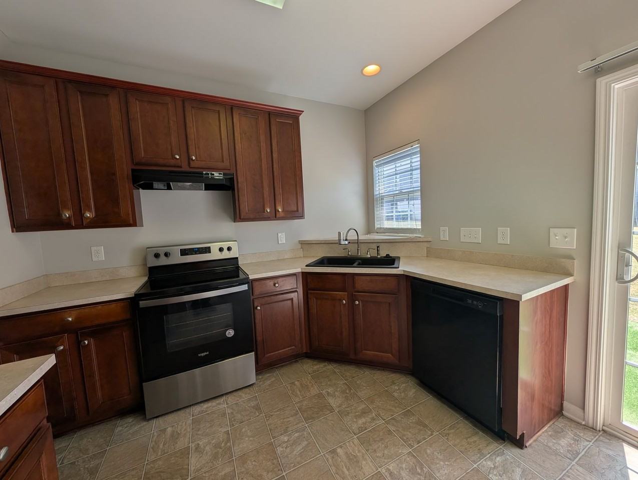12304 Stratfield Place Cir - Photo 4 of 26