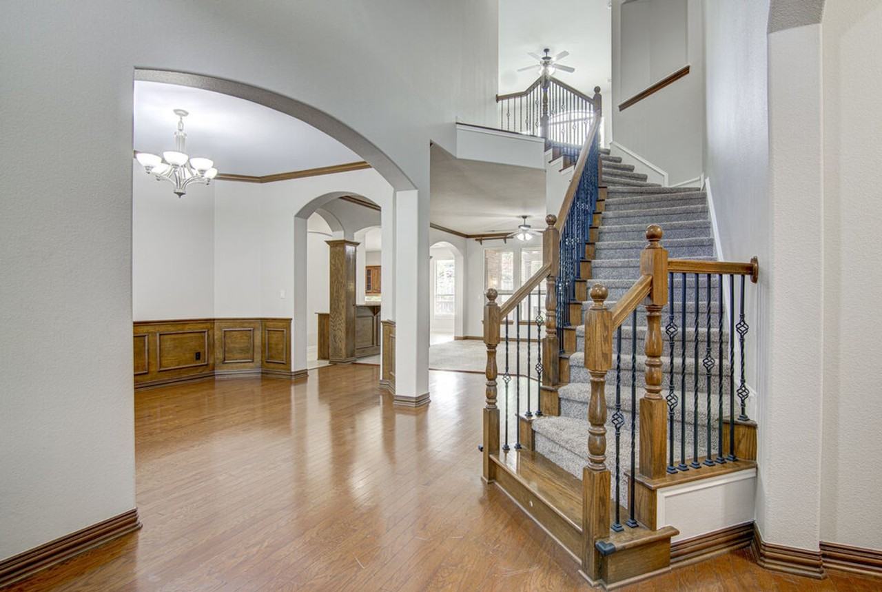 1425 River Forest Dr - Photo 6 of 48