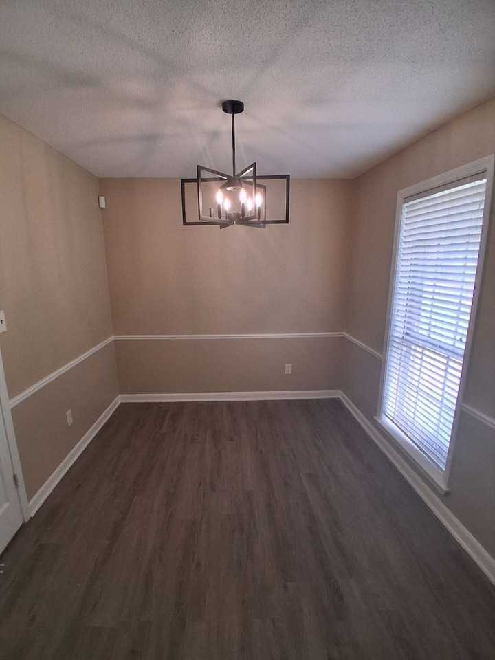 5091 Boeingshire Dr - Photo 3 of 10