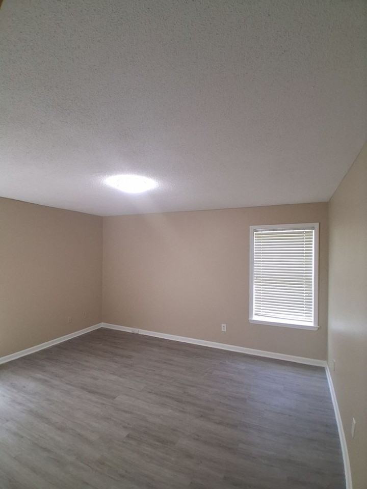 5091 Boeingshire Dr - Photo 7 of 10