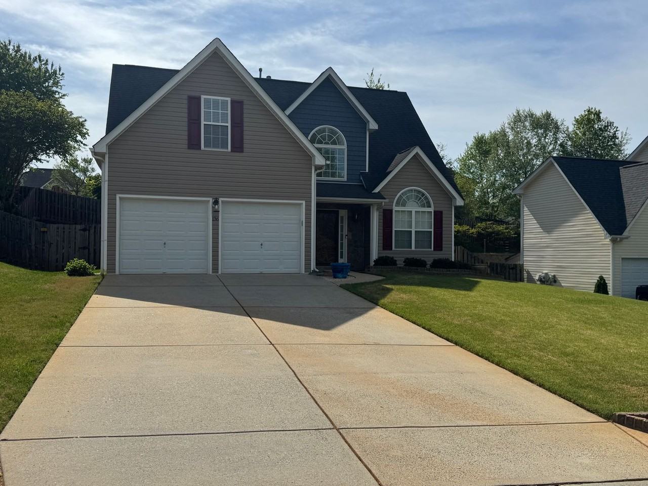 136 Madelia Pl - Photo 2 of 49