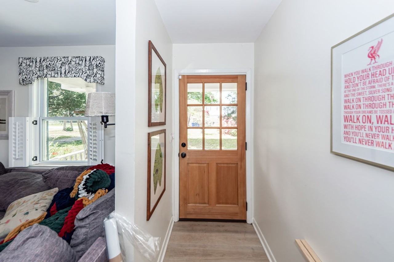 2045 Lake Ave - Photo 2 of 37