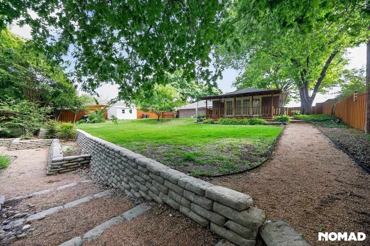 2505 Briarwood Dr - Photo 5 of 23