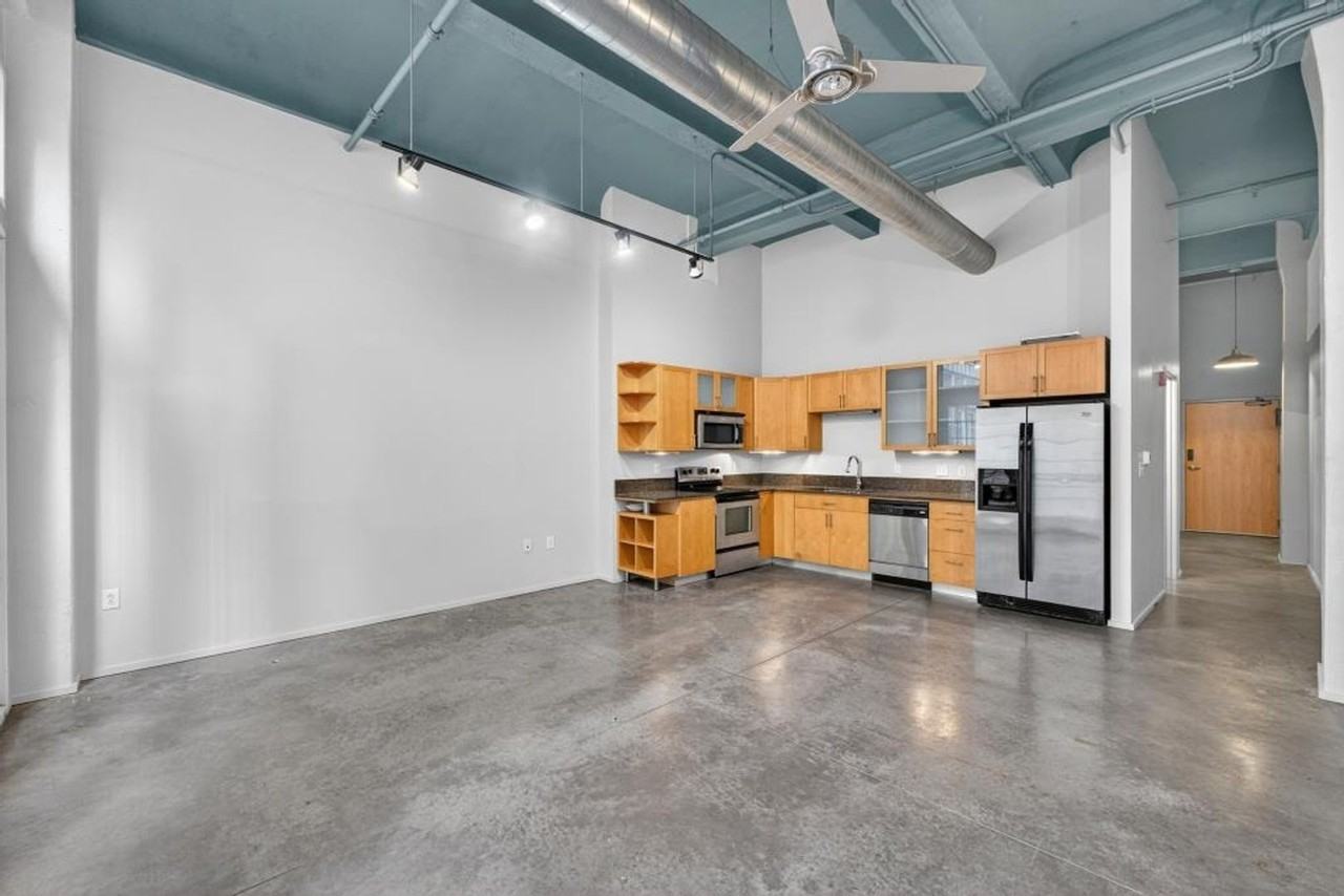 1136 Washington Ave - Photo 7 of 30