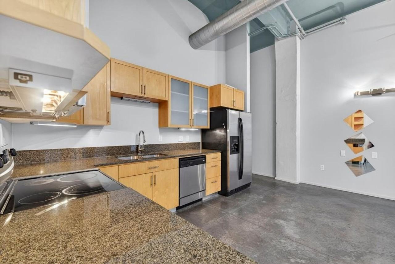 1136 Washington Ave - Photo 3 of 27