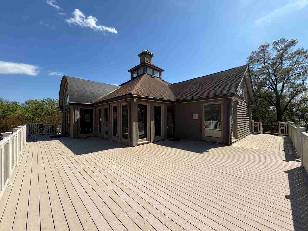 2251 Commissary Cir - Photo 3 of 4