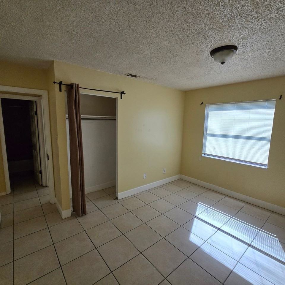 4487 Wheatley St - Photo 2 of 21