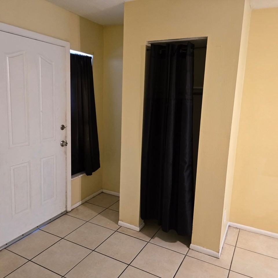 4487 Wheatley St - Photo 5 of 21