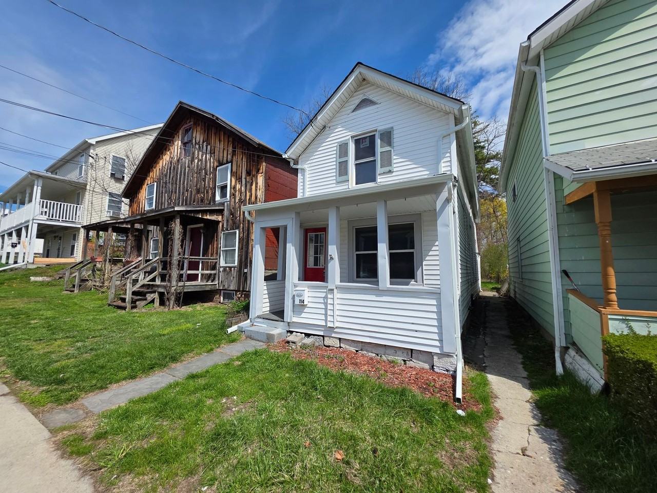 114 Main St - Photo 2 of 39