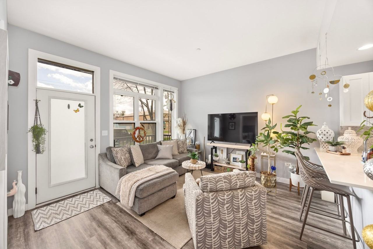 8934 Fairview - Photo 5 of 14