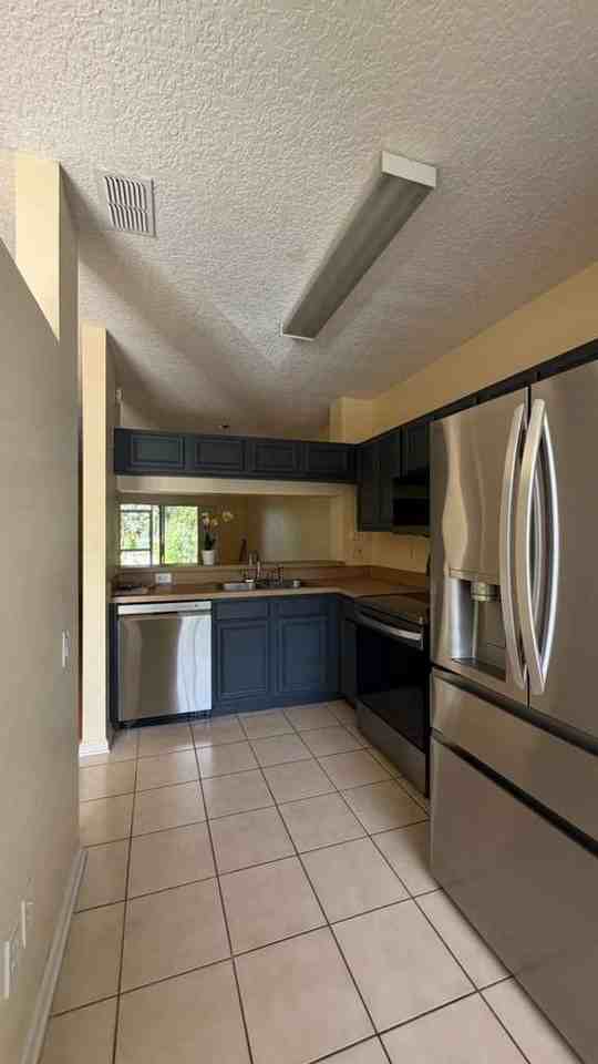 2912 2912 woodlands park ct - Photo 6 of 29